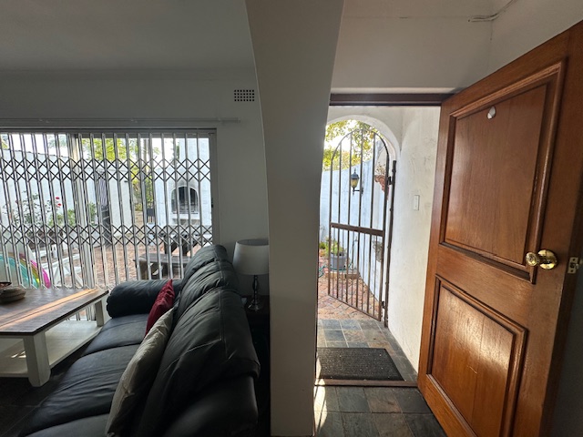 To Let 3 Bedroom Property for Rent in Wynberg Western Cape